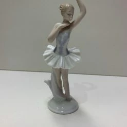 The Carlisle Collection Figurines - Pirouette Gifts